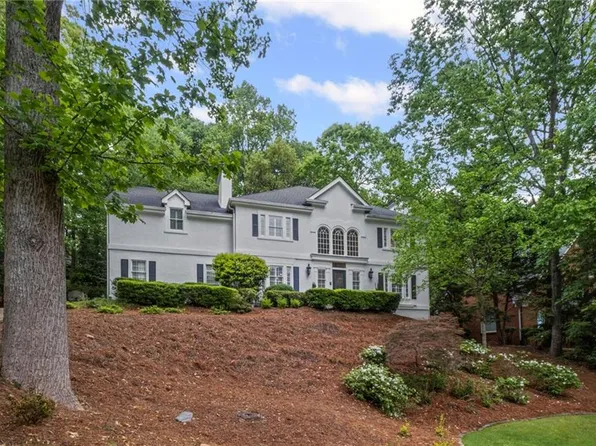 7750 Landowne Dr, Sandy Springs, GA 30350