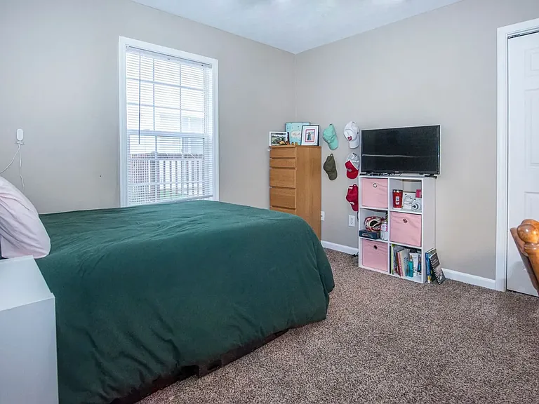 314 W Riley Dr #7G — Photo 8