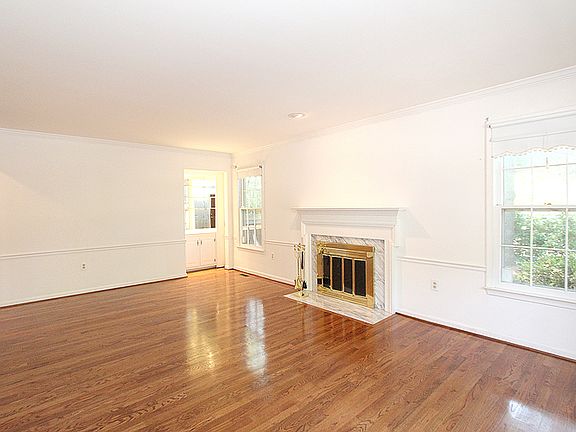 5th image of 5 Tisberry Hill Ct