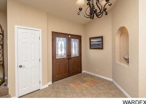 5th image of 571 Riverfront Dr