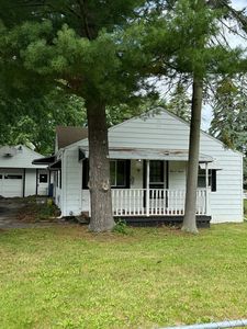 107 Cambridge St, Bay City, MI, 48708