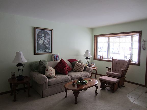 4th image of 128 Harlan Dr