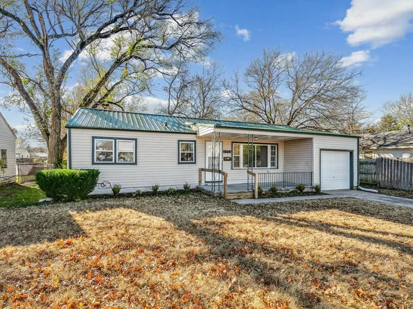 2801 E Sunnybrook St, Wichita, KS 67216