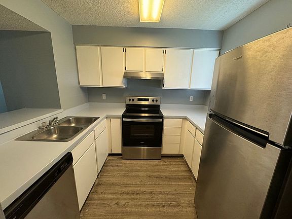 4th image of 1357 Kingsley Ave #10C