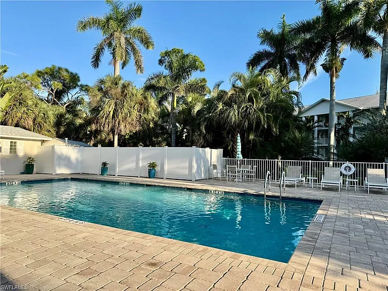 3062 Sandpiper Bay Cir #K102 — Photo 26