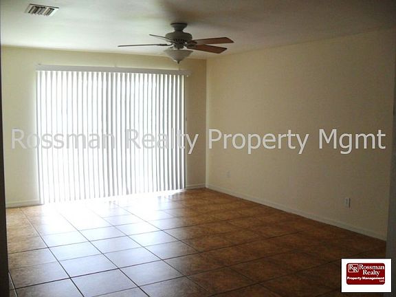 3rd image of 490 Bell Blvd