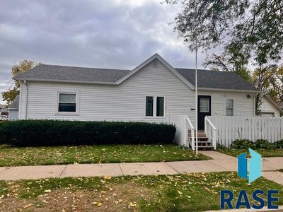 1221 N Garfield Ave, Sioux Falls, SD, 57104