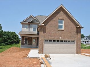 905 Excalibur Dr, Clarksville, TN 37040