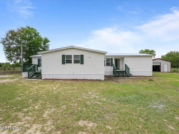 725 KITTY Avenue, Interlachen, FL 32148