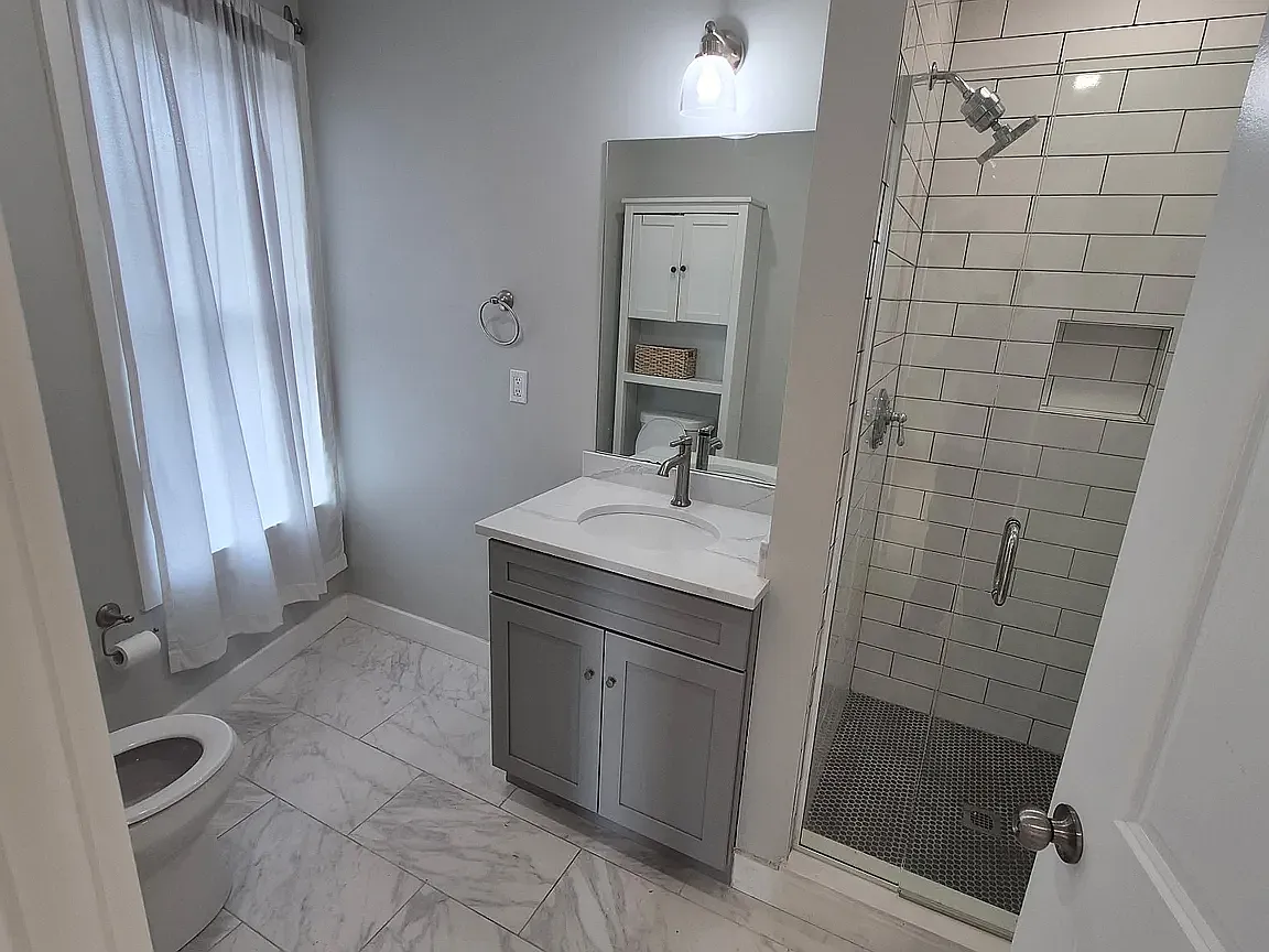 2 bed, 900 sqft, $2,600 — Photo 3