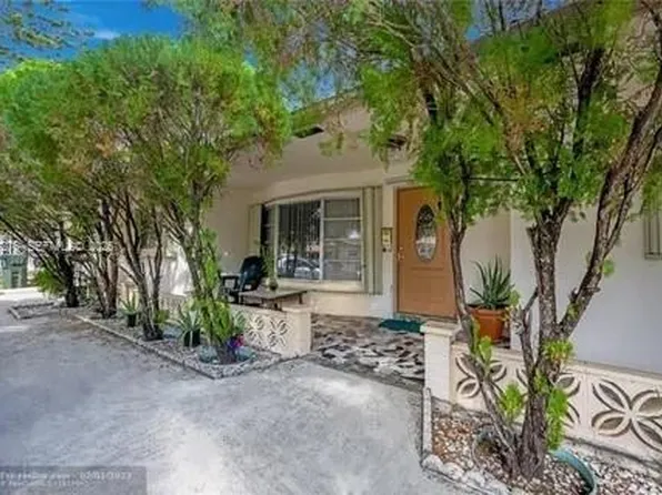 1109 NE 4th Ct, Hallandale, FL 33009