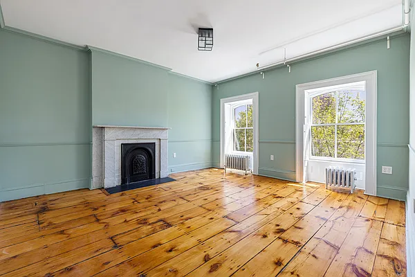 Sold by Compass | media 18