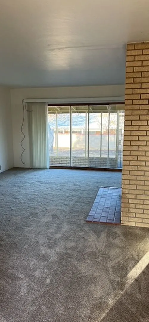 Building Photo - 2913 Alvarado Dr NE