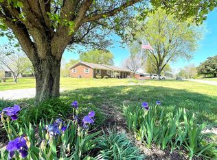 633 Fable Dr, Washington, IN 47501