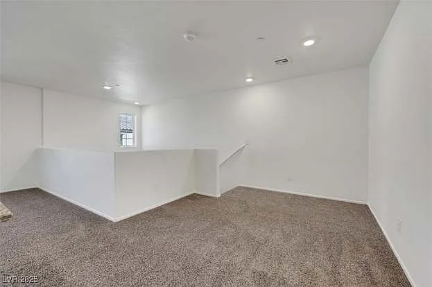 4561 Woolcomber St N — Photo 13