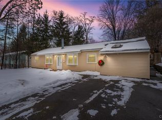 15 Wexford Rd, Syracuse, NY 13214