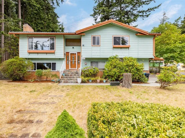 1127 SW Fairhaven Drive, Oak Harbor, WA 98277