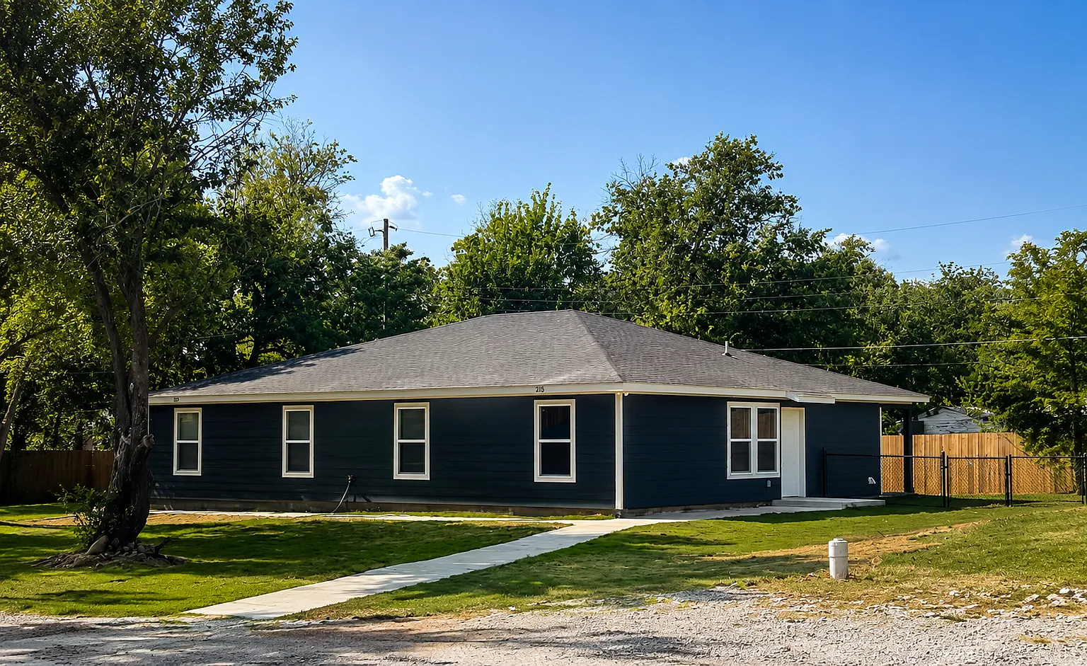 221 Pettit St SW — Photo 1