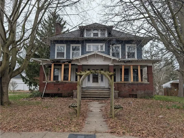 1708 Quaker Rd, Barker, NY 14012