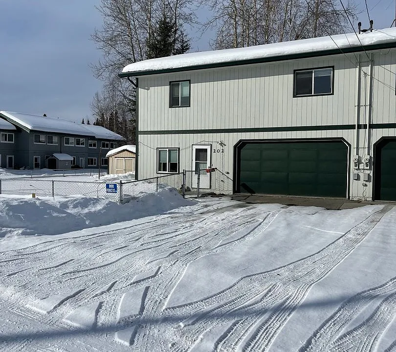 202 Princess Dr