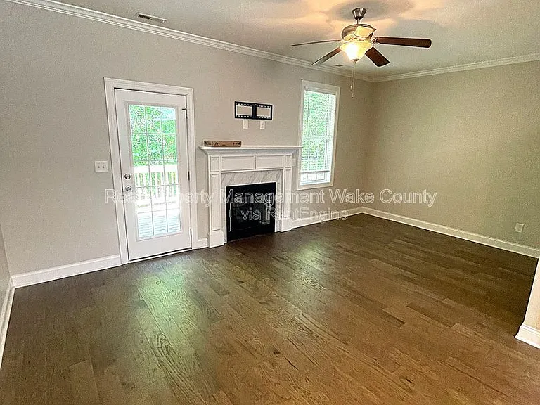 139 Cobalt Creek Way — Photo 4