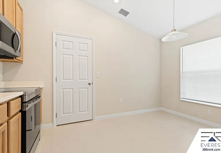 11 Burning Tree Pl — Photo 10