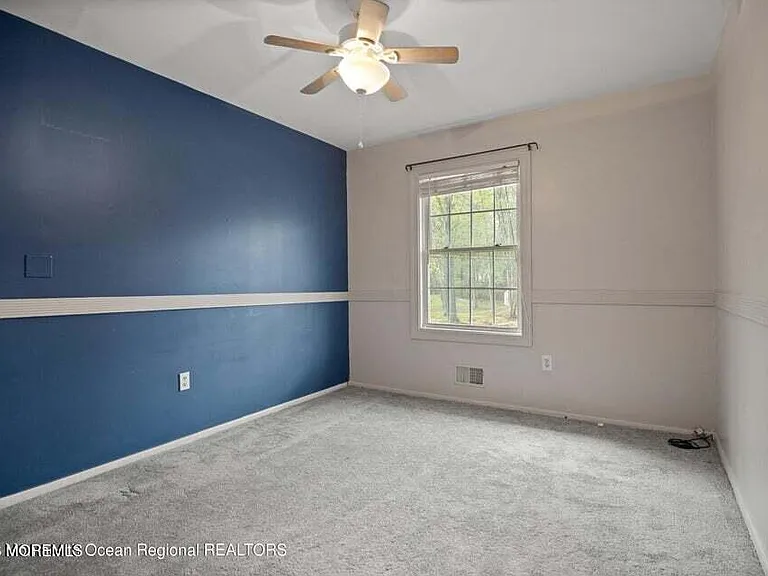 46 Walter Dr — Photo 13
