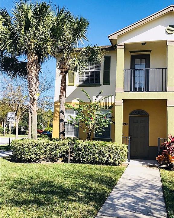 1st image of 1894 SE Grand Dr