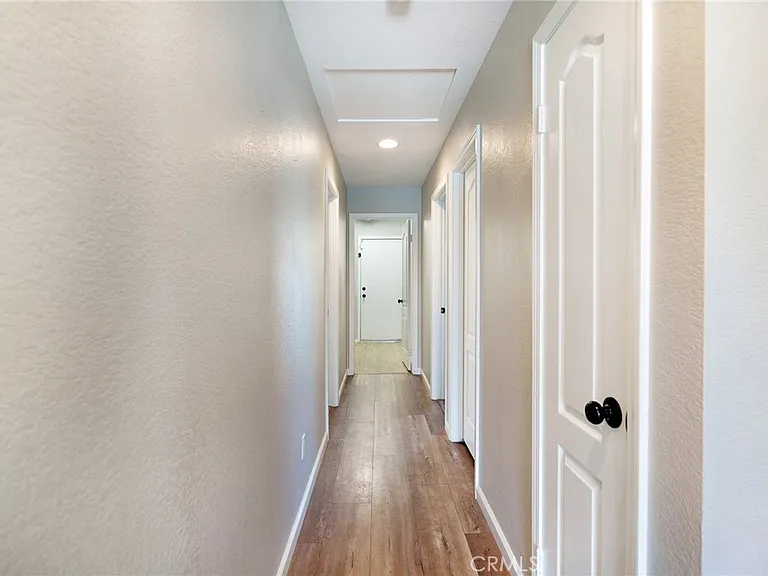 25349 Silverwood Ln — Photo 30