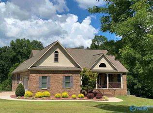6766 Section Line Rd, Albertville, AL 35950