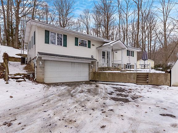 5th image of 522 Spring St