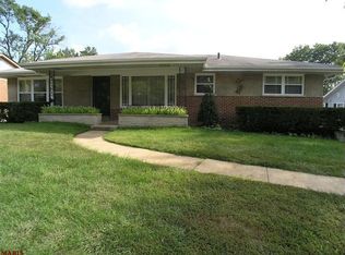 10016 E Watson Rd, Saint Louis, MO 63126