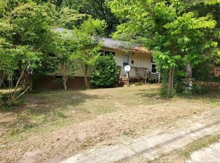 208 Langdon St, Fayetteville, NC 28301