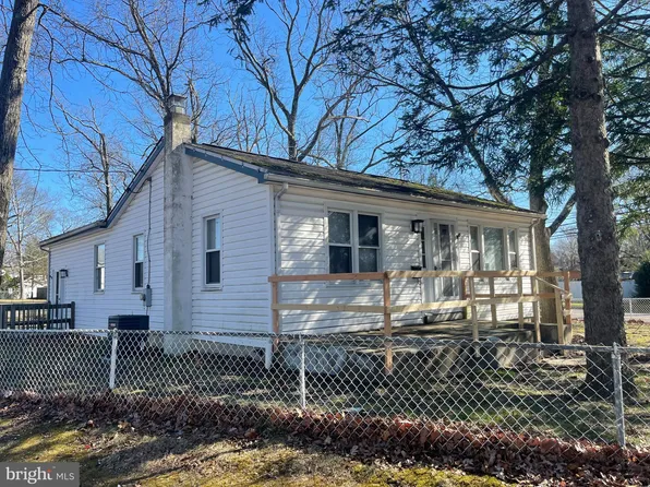 37 E Branch Ave, Pine Hill, NJ 08021