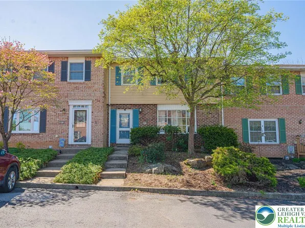 4617 N Hedgerow Dr, Allentown, PA 18103