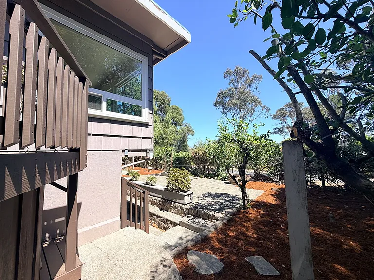 11 Birch Ave — Photo 23