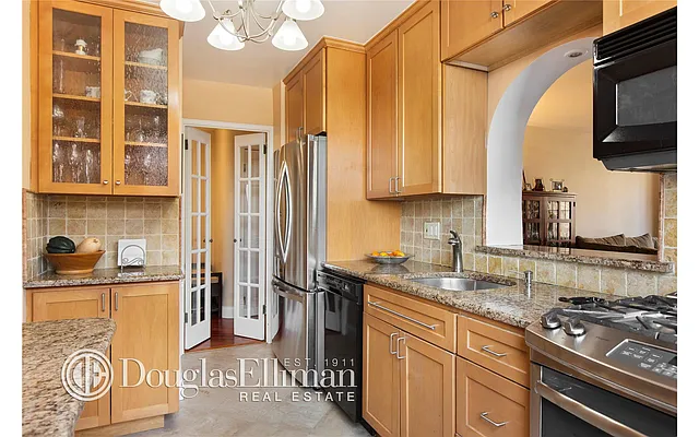 Sold by Douglas Elliman | media 5