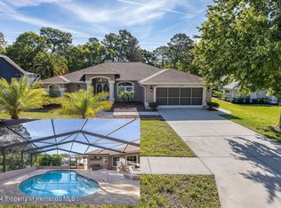 1082 Greenturf Rd, Spring Hill, FL 34608