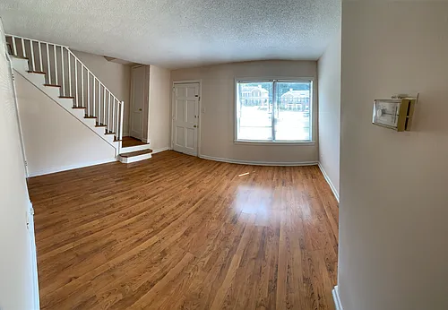 1683 Valley Ave Photo 1