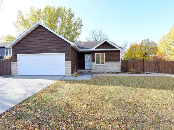 1638 29th Ave S, Fargo, ND 58103