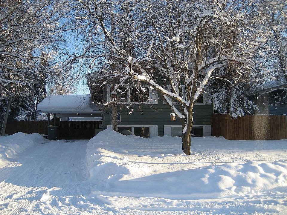 Front of Home w/excellent sun exposure