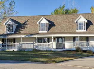 2 Hopi Cir, Gillette, WY 82718