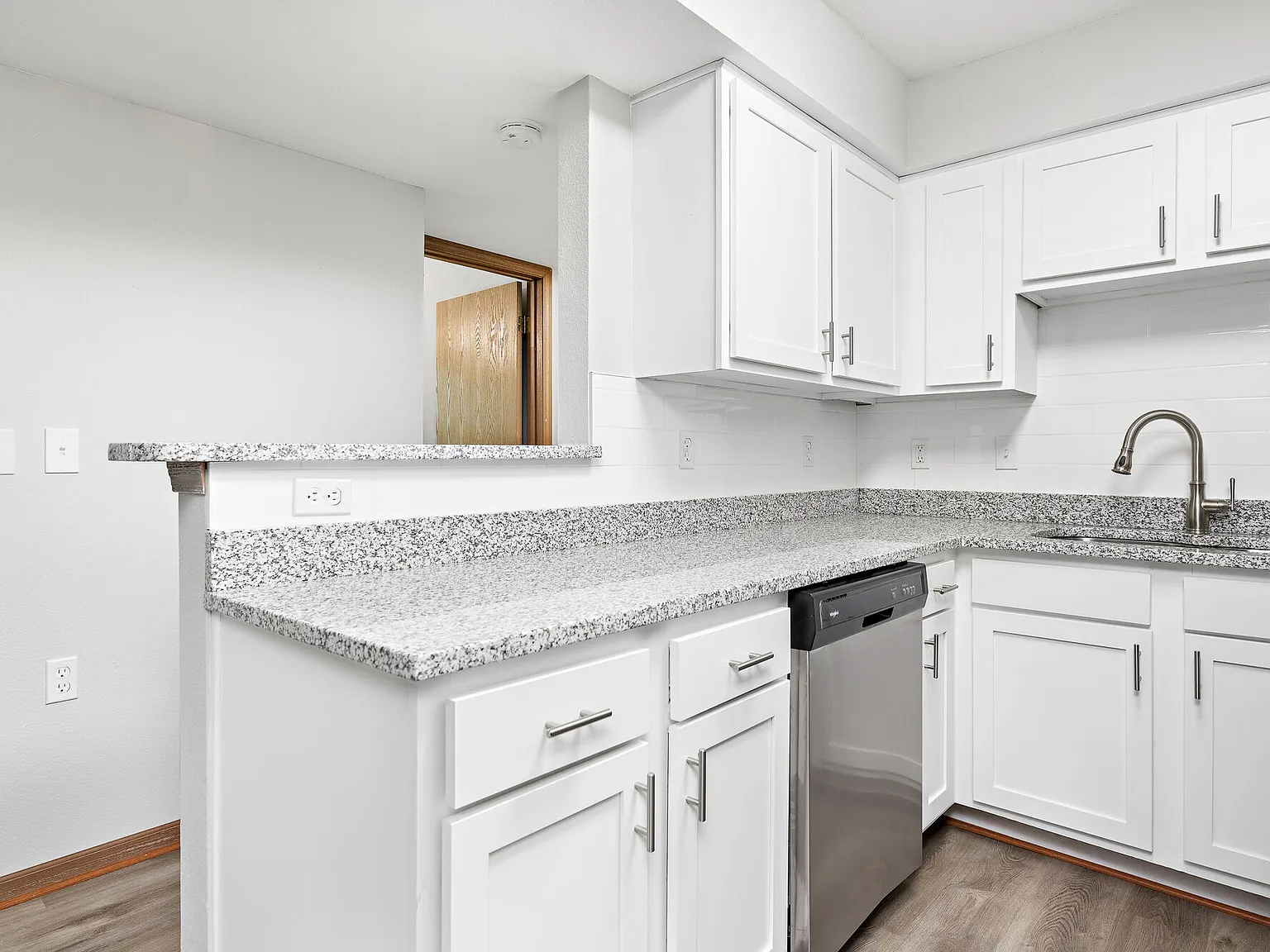 Oak Ridge Park Apartments — Photo 2
