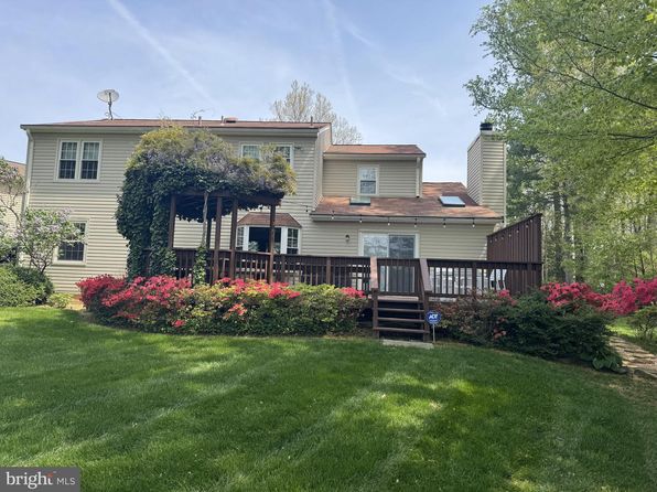 5208 Dunleigh Dr, Burke, VA 22015