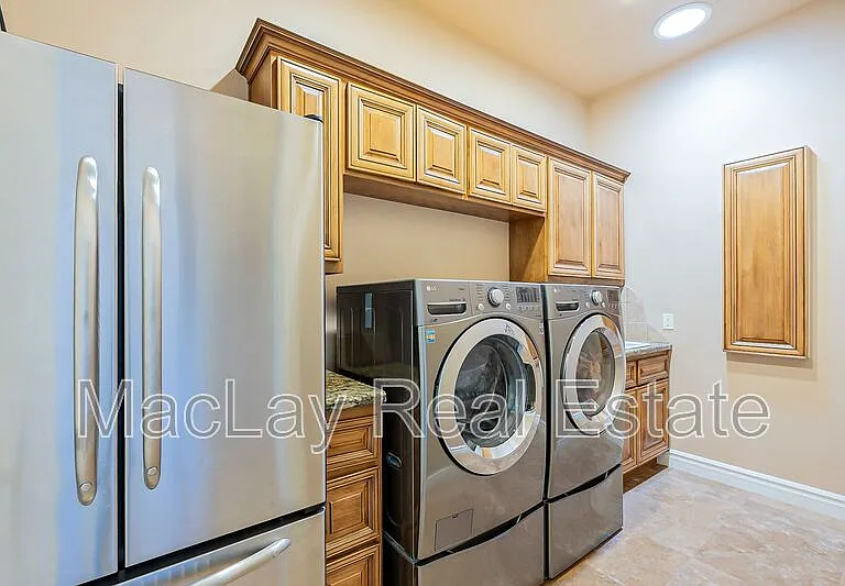 2720 E Jade Pl — Photo 46