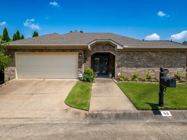98 Hunters Green Cir, Little Rock, AR 72211