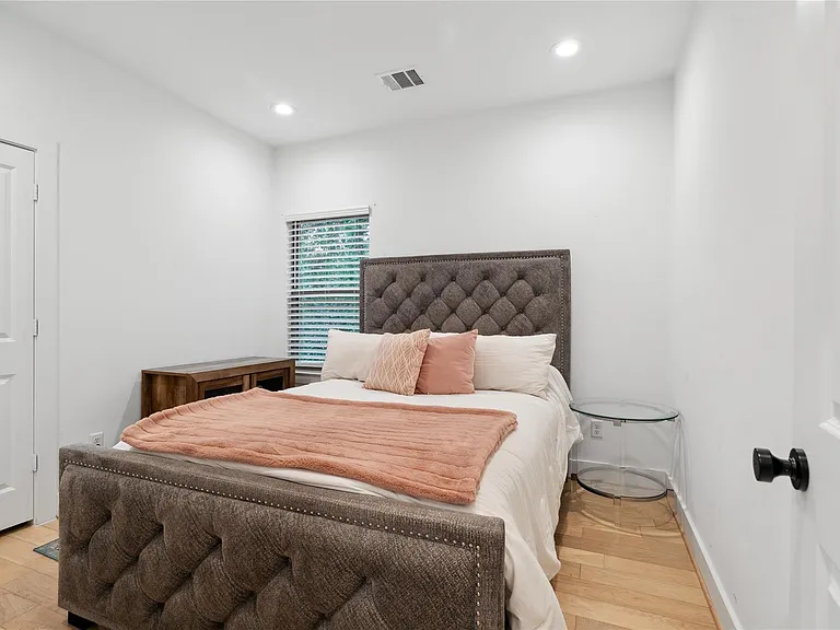 2607 Rosalie St — Photo 14