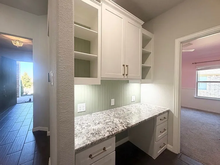 521 Hillcrest Cir — Photo 5