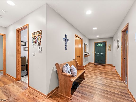 4th image of 6073 Creekside Dr
