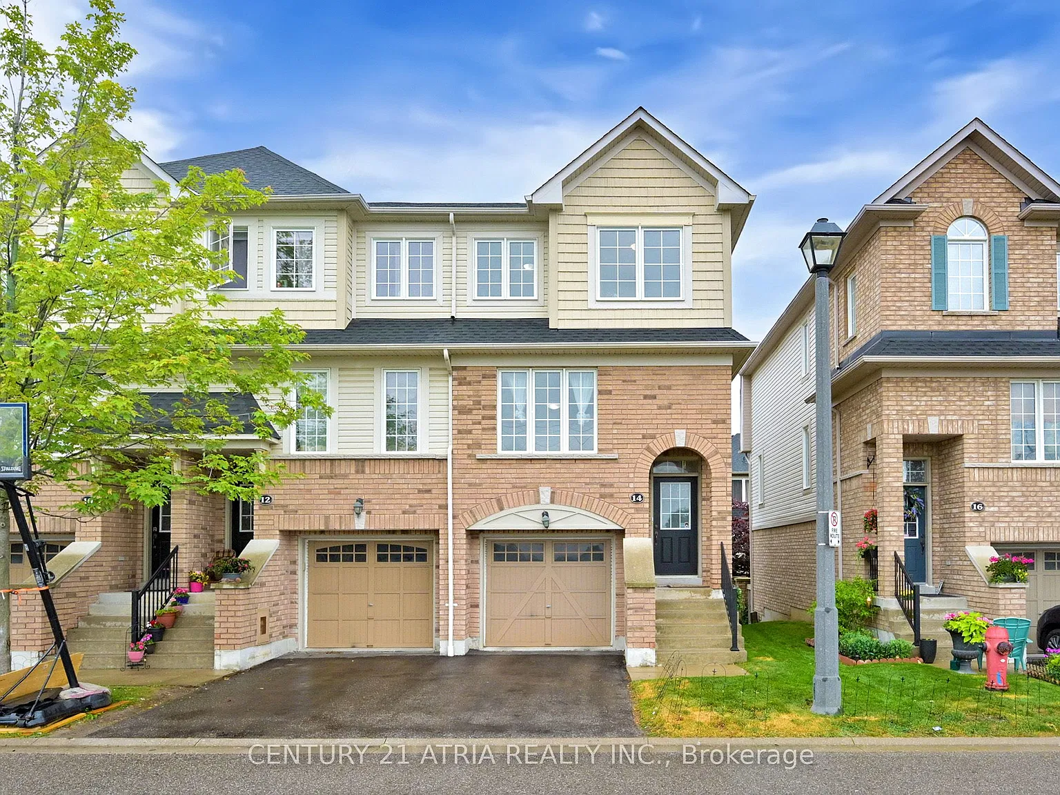 3 bed, $2,950 — Photo 2